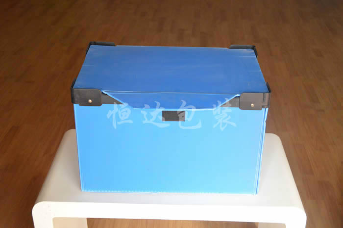 蓝色带盖子塑料中空板周转箱